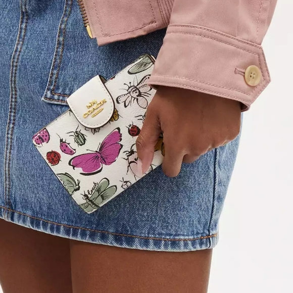 Coach Medium Corner Zip Wallet with creature print - Picture 2 of 5